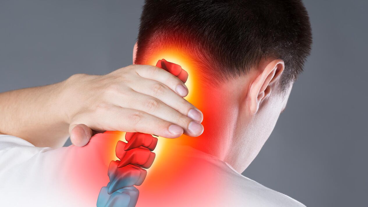 Osteokondroz nedeniyle boyun ağrısı